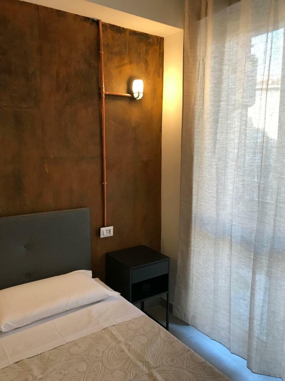 Joy Rooms Milan Bagian luar foto